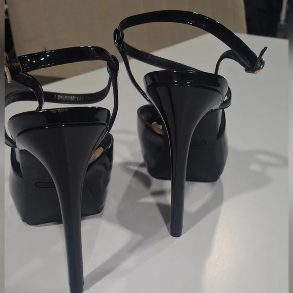 Nine West Hanken Peep Toe Sandals. 5" high- heels - Picture 6 of 9